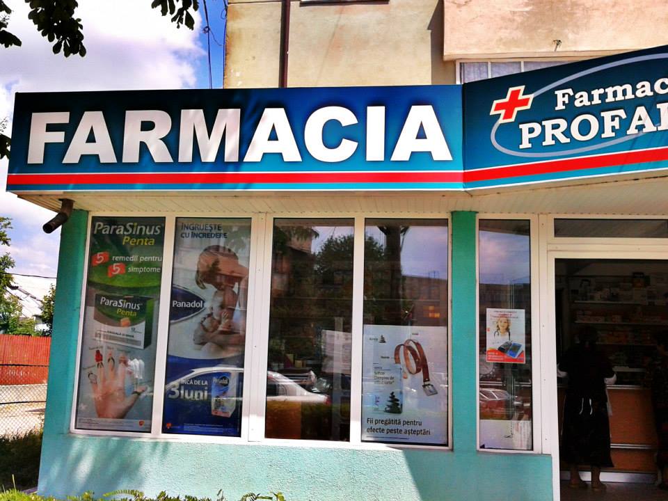 Autocolant printat aplicat pe plexiglas